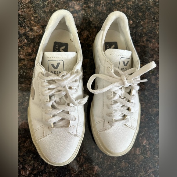 Veja Women's White and Gray campo Sneakers - Picture 3 of 9